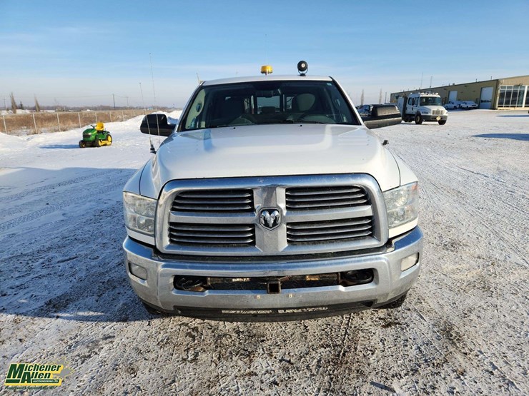 2014-ram-2500-slt-image-9