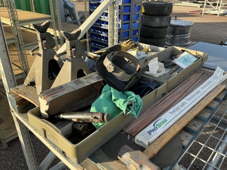 pallet-of-asst-welding-equipment-&-jacks-image-4
