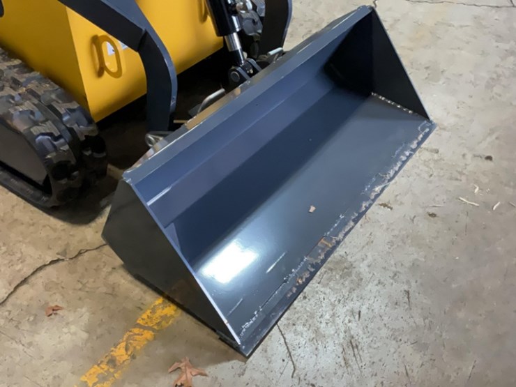 (inv.50098)-new-unused-cjg-zj-380-compact-track-loader,-27-hp-gas-engine,-aux.-hydraulics,-gp-bucket-image-8