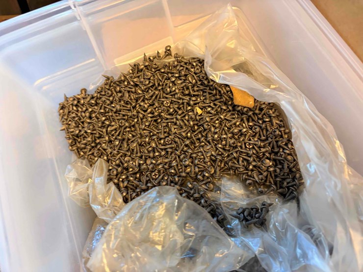 assortment-of-screw-fasteners-/w-misc-material-image-9