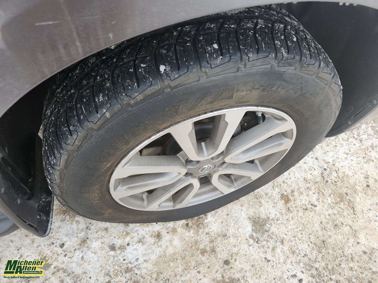 2015-nissan-pathfinder-image-10