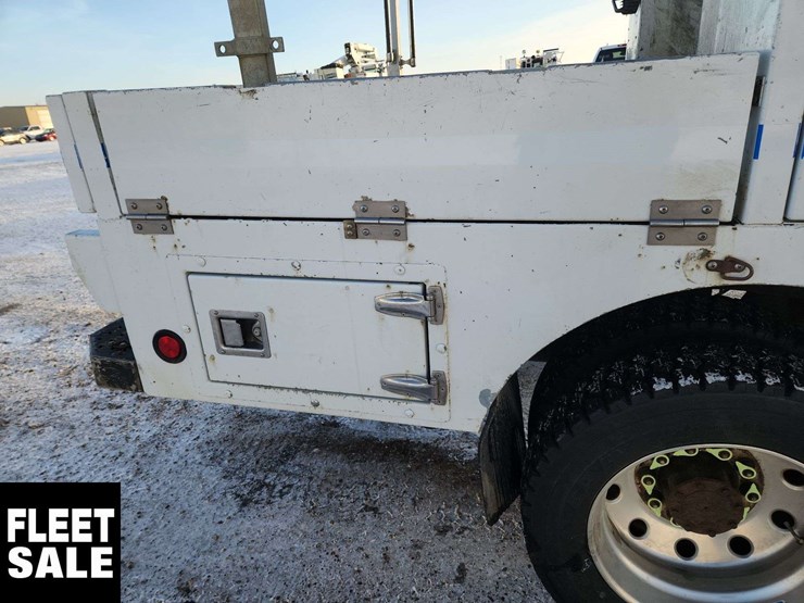 2014-ram-5500-4x4-s/a-service-truck-image-48