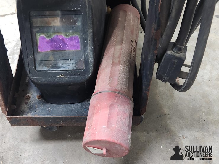 clark-180en-mig-welder-image-11