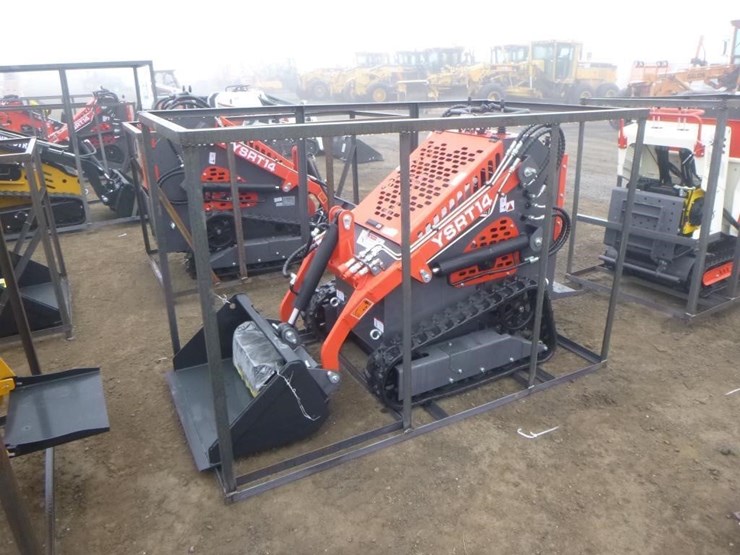 2025-agt-ysrt14-skid-steer-track-loader-image-1