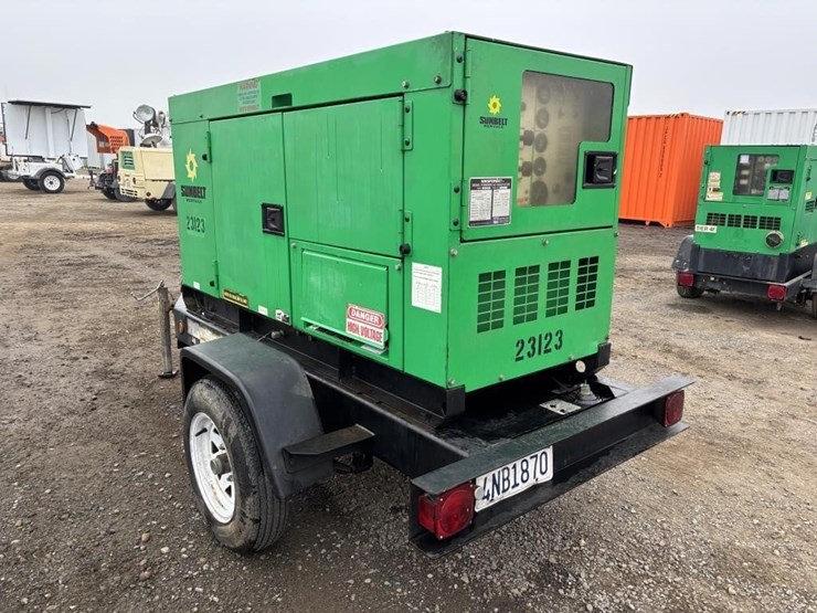 2004-multiquip-dca25ssiu-image-4