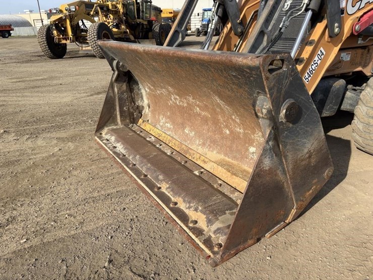 2017-case-580sn-image-5