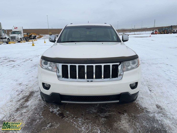 2011-jeep-grand-cherokee-limited-image-9