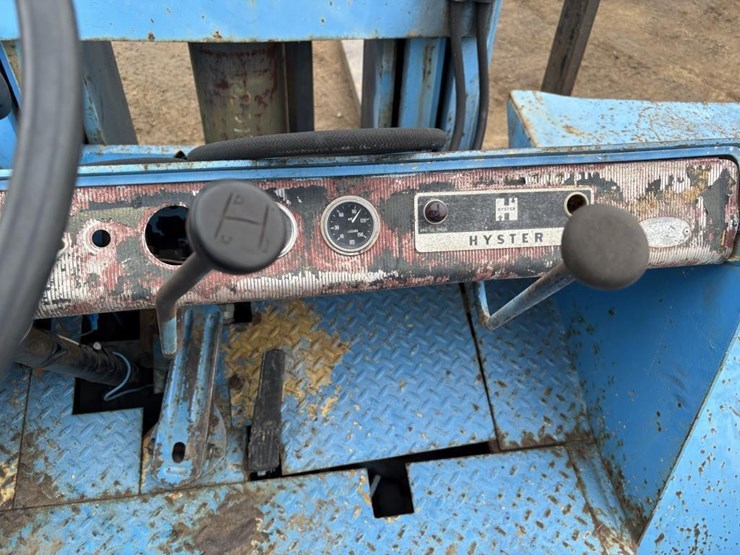 hyster-h300a-forklift-image-28