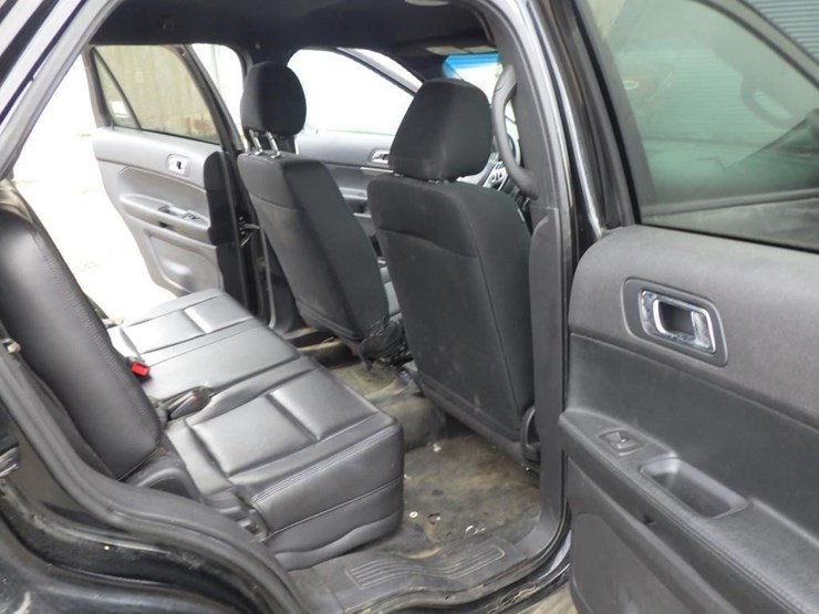 2014-ford-explorer-image-8