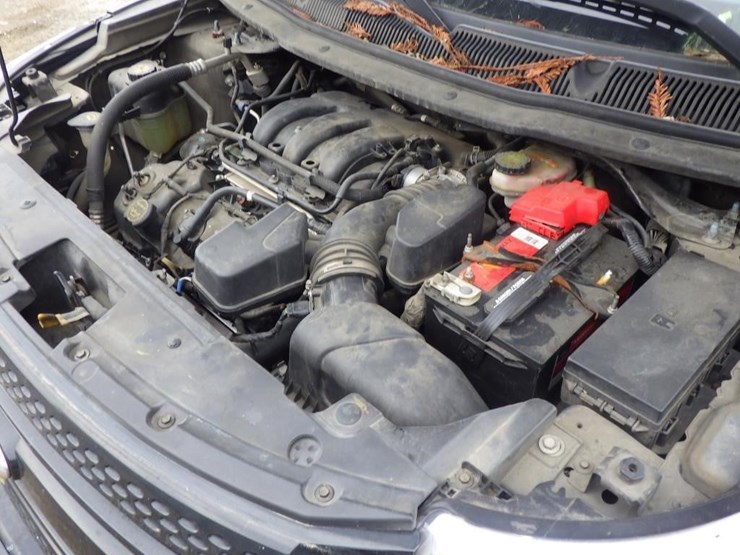 2014-ford-explorer-image-10