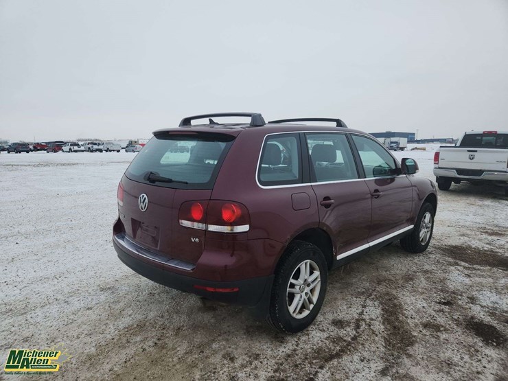 2008-volkswagen-touareg-image-4