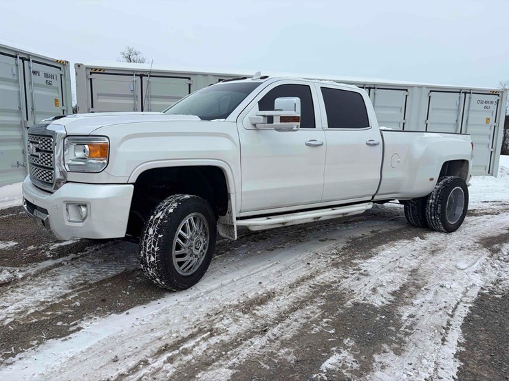 2018-gmc-sierra-denali-image-1