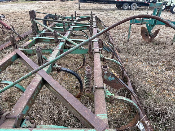 john-deere-100-image-20