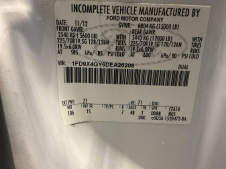 2013-ford-f450-image-16