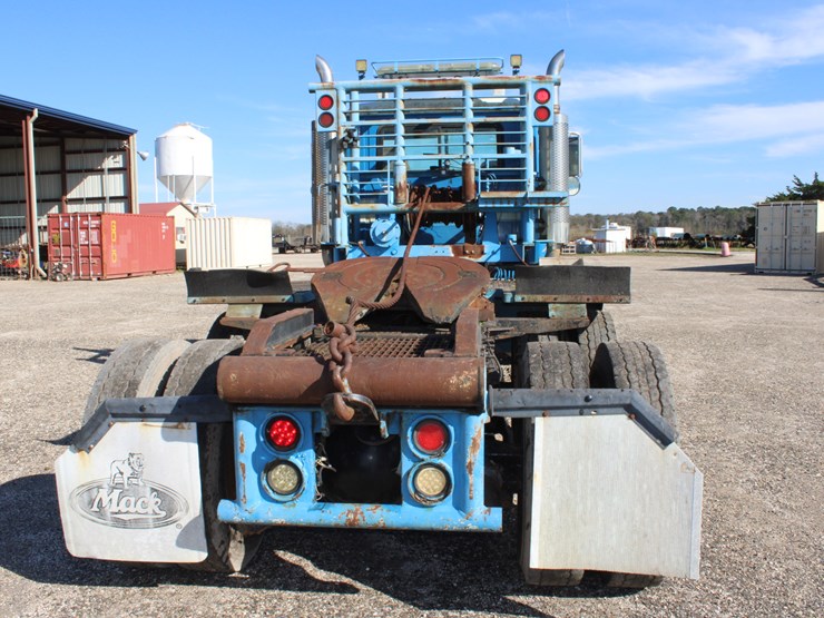 2007-mack-cl713-image-4