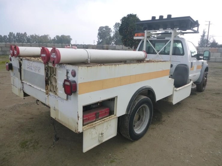 2008-ford-f550-image-3