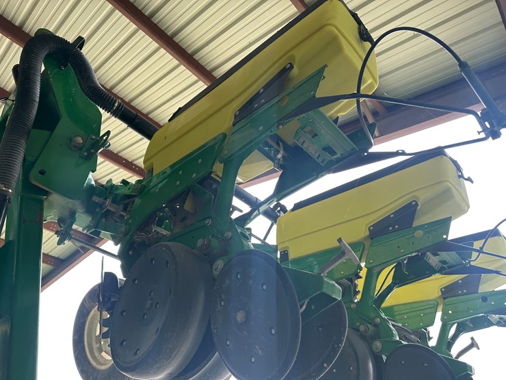 john-deere-1725-image-48