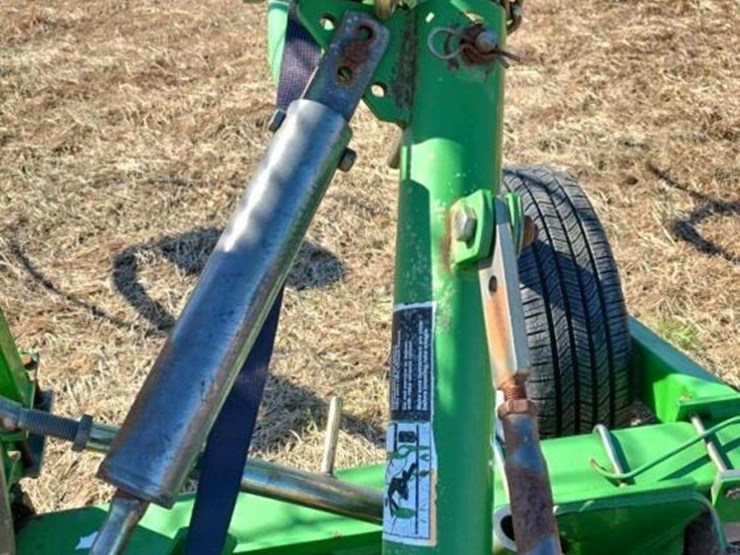 frontier-8-wheel-hay-rake-image-3