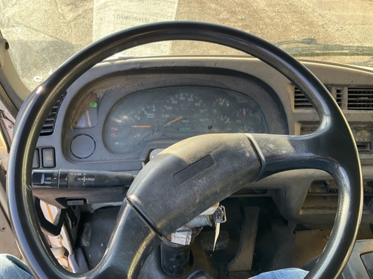 2005-chevrolet-t6500-image-19