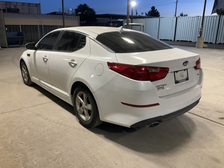 2015-kia-optima-sdn-image-5