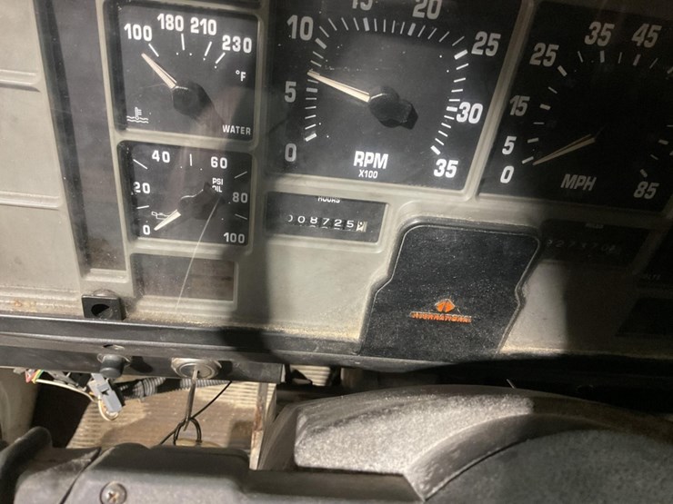 1997-international-4900-image-7