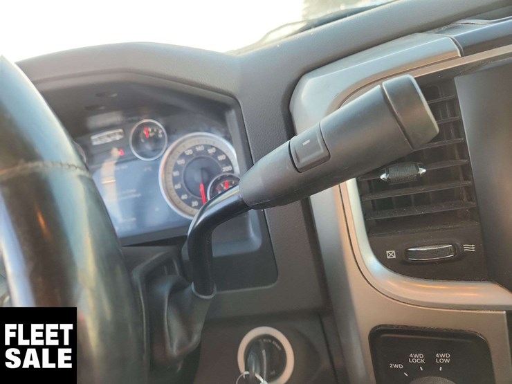 2014-ram-5500-4x4-s/a-service-truck-image-10