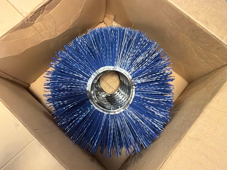 poly-convoluted-broom-wafers-image-5