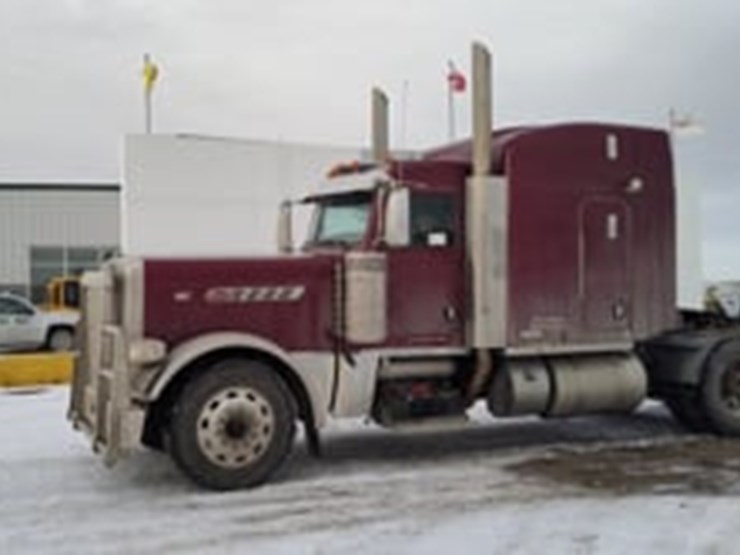 2016-peterbilt-389-image-5