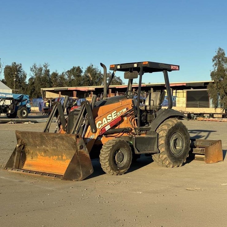 2018 CASE 570N EP