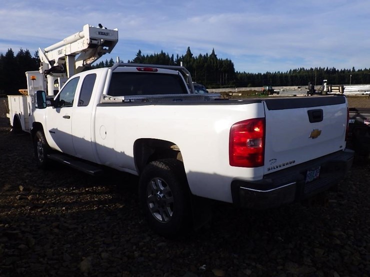 2012-chevrolet-3500-image-6