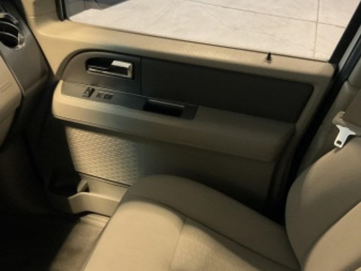 2014-ford-expedition-image-20