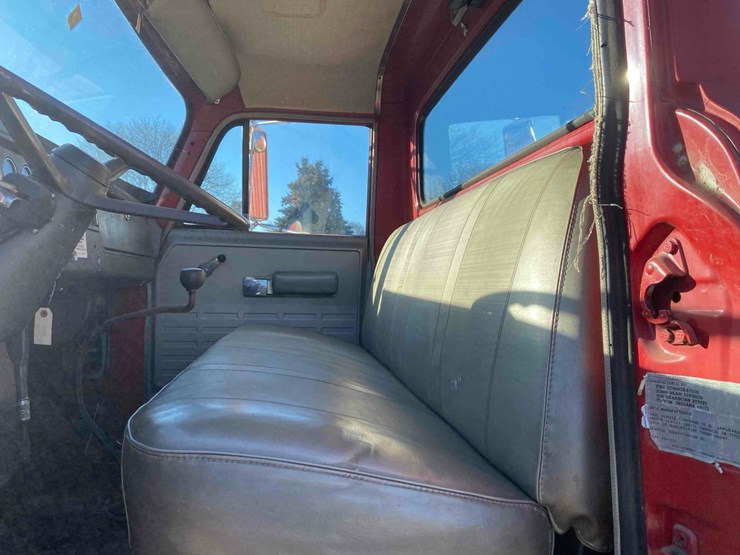 1970-international-2010a-fleetstar-firetruck-image-68