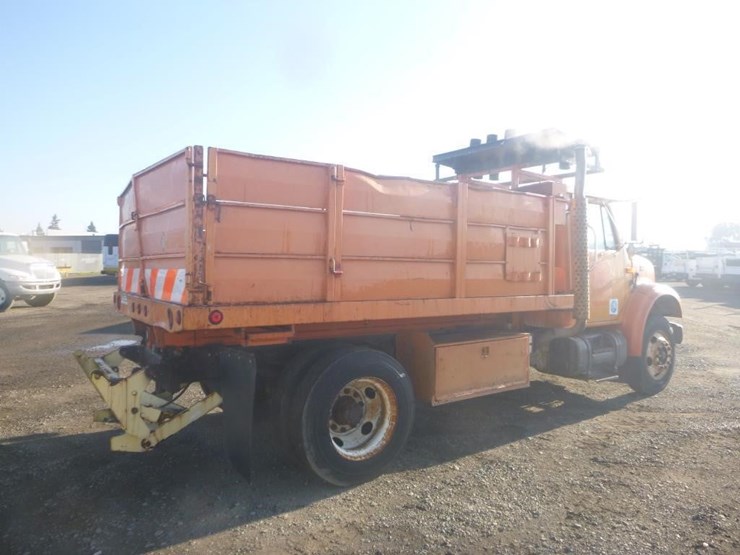 1995-international-4700-image-3