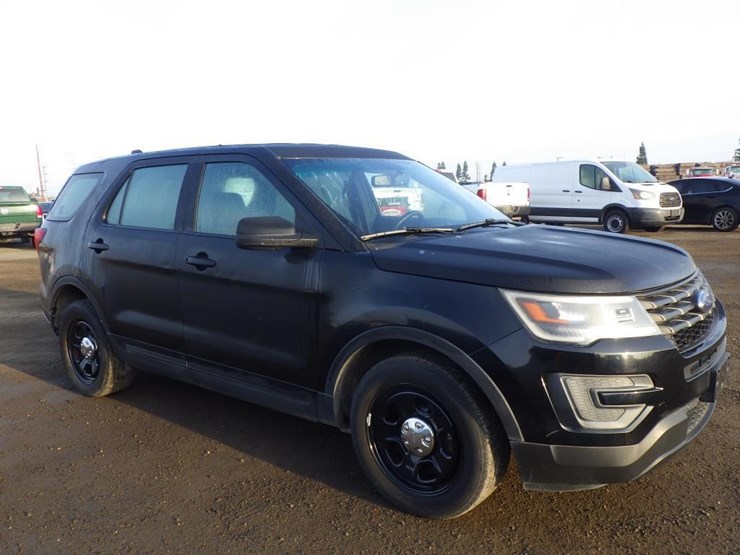 2018-ford-explorer-image-2