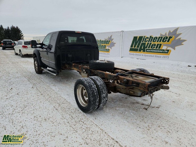 2012-ford-f550-image-3