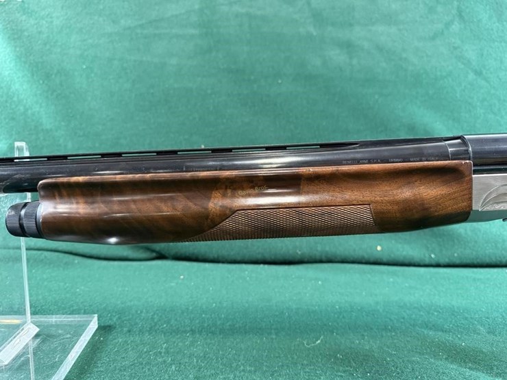 benelli-legacy-12-ga-shotgun-image-11