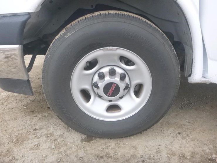 2023-gmc-3500-image-18