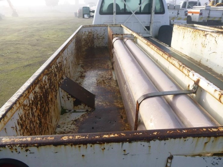 2008-ford-f550-image-11