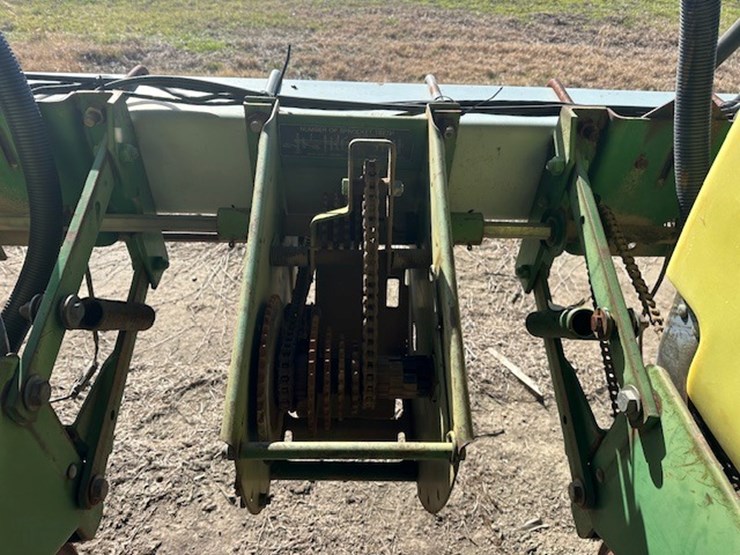 12-john-deere-12-image-10
