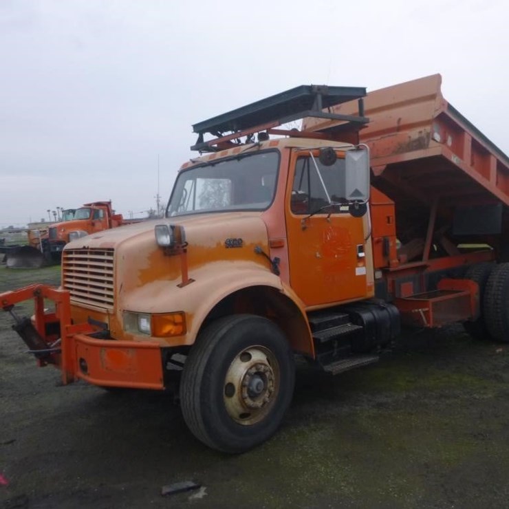 1995 INTERNATIONAL 4900