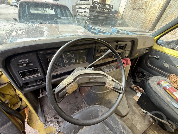 1985-ford-e350-image-18