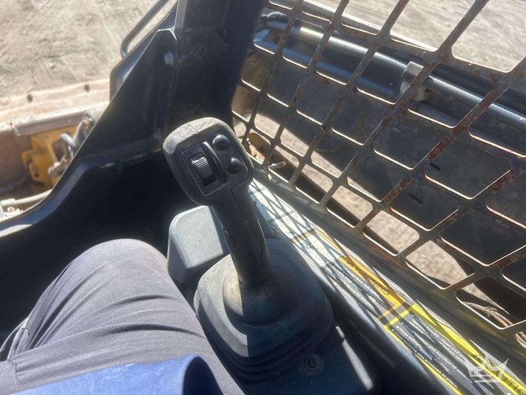 2018-deere-331g-image-20