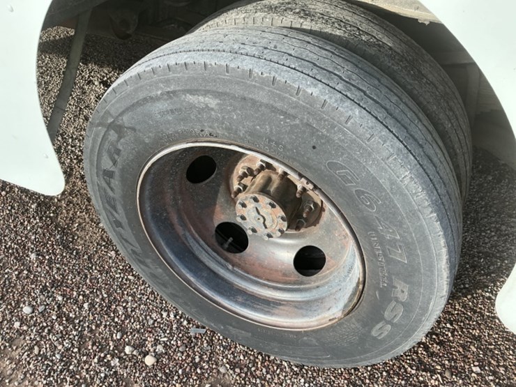 2002-workhorse-p20-delivery-van-image-8