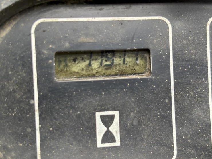 yale-glc080lgnae095-forklift-image-36