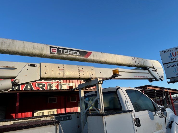 2012-ford-f750-image-7