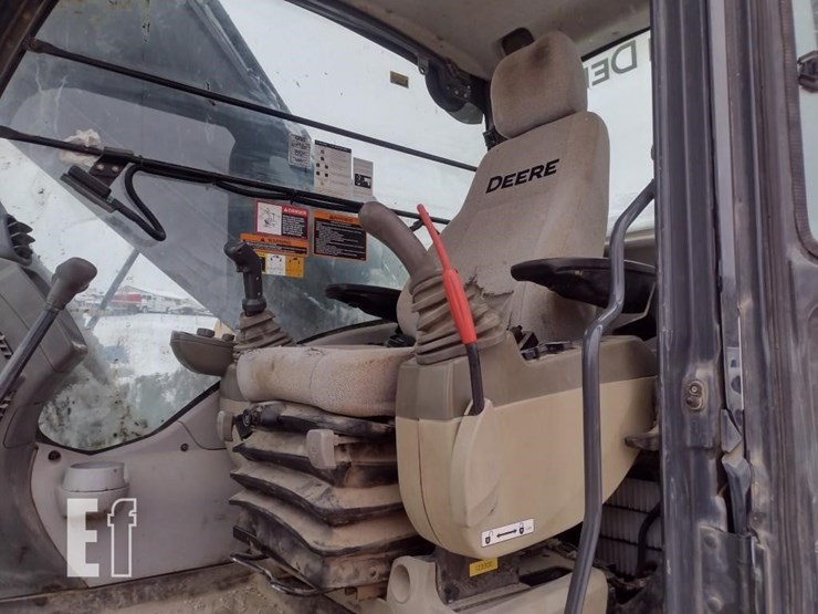 deere-350g-lc-image-13