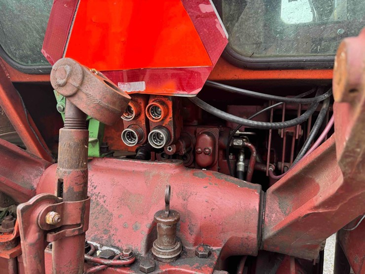 1973-allis-chalmers-7050-tractor-image-17