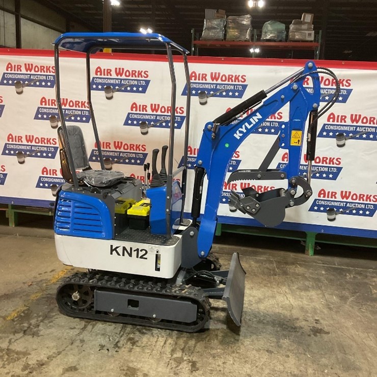 (Inv.50010) New Unused Kylin KN12 Mini Excavator, 14 Hp Gas Engine, Manual Thumb, 16" Bucket, Blade
