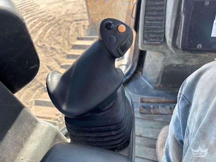 2019-caterpillar-d5k2-lgp-image-17