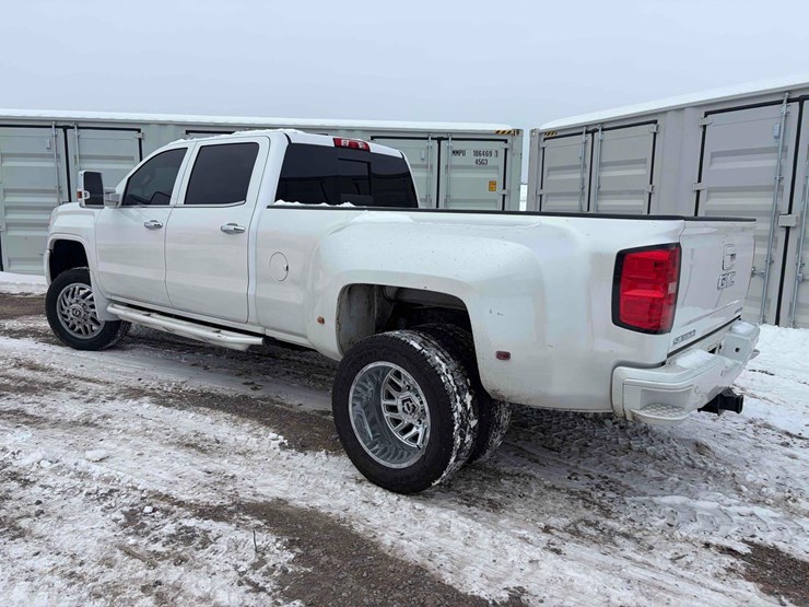 2018-gmc-sierra-denali-image-4